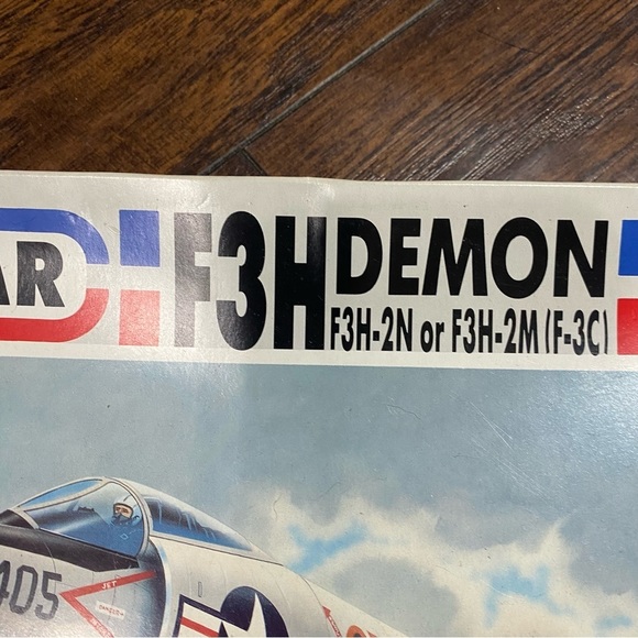 EMHAR EM3002 Demon F3H -2N or F3H-2M 1/72 Scale Model Kit, Open Box Complete - Picture 6 of 9